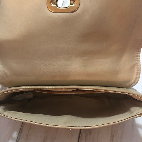 Maurice’s Wristlet In tan & gold - Picture 7 of 7